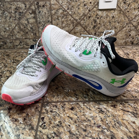 Women’s HOVR Guardian 3 Running Shoe - Picture 1 of 4